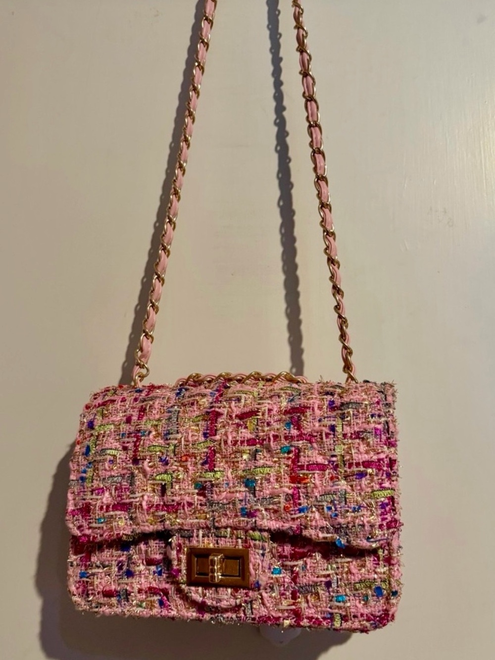ITS SO PRETTY 🩷Source Unknown Pink Tweed Chain Crossbody Bag with Gold Hardware